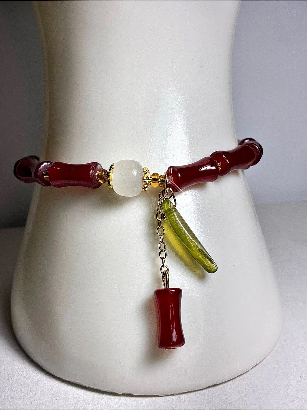 Burgundy & Green Beaded Pendant Bracelet New Without Tags